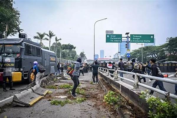 Demo Kritis! Awas Macet Jakarta: Dua Kelompok Massa Gelar Demo 3 November, Isu Politik Nasional Memanas!